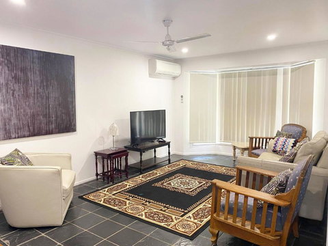 Woorim Secluded Palms Cottage - Accommodation Mt Buller 6