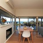 BAY VIEWS On MANNA DROMANA - Accommodation Mt Buller 0