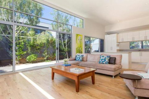 PALM COURT RETREAT MORNINGTON - Accommodation Mt Buller 5