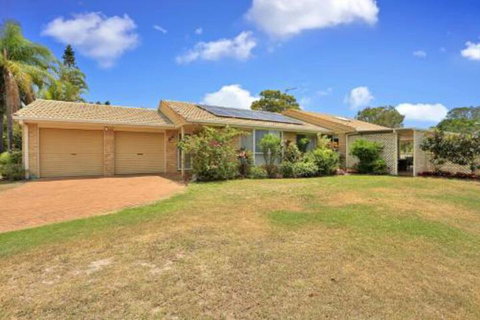 Hook Wine & Sinker Hervey Bay - Accommodation Mt Buller 5