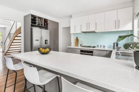 BANGALOW MORNINGTON - Accommodation Mt Buller 2