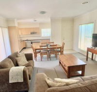 Spacious 2 Bed 2 Bath Villa Central Location Quiet - Accommodation Mt Buller