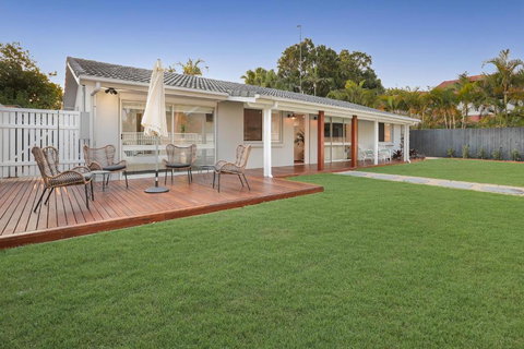 Walk To Hastings Street Noosa Sound - Accommodation Mt buller 5