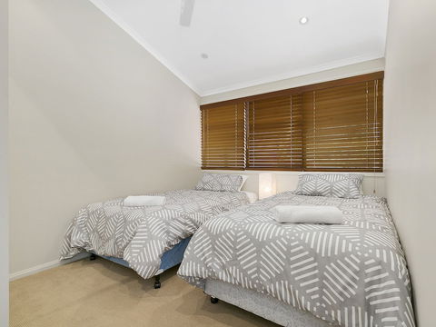 A Superb Location For Enjoying The Best Of Noosa Unit 2 / 69 Noosa Parade - Accommodation Mt Buller 3