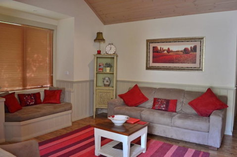 Autumn Affair Cottage 5 - Accommodation Mt Buller 1