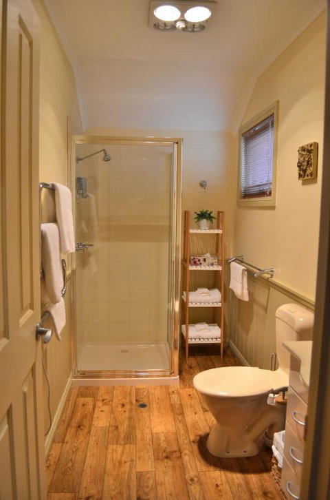 Autumn Affair Cottage 5 - Accommodation Mt Buller 4