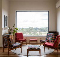 Five Bed Five Bath Five Star View 2 Mins to CBD Wentworth Estate - Accommodation Mt Buller