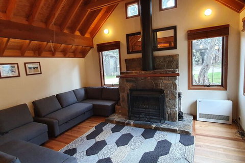 SNOWED INN Apartment - Accommodation Mt buller 3