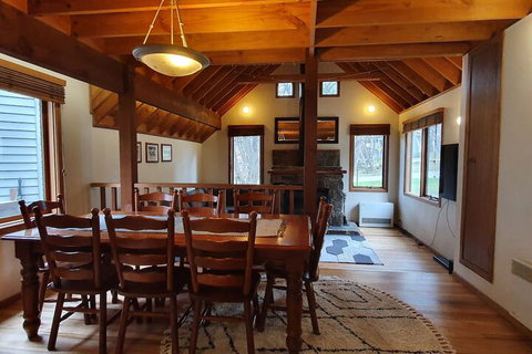 SNOWED INN Apartment - Accommodation Mt buller 5