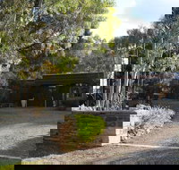 William Hunt's Retreat - Redwood Studio - Accommodation Mt Buller