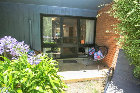Cedar Holiday Units Apartment 3 - Accommodation Mt Buller 6