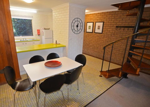Cedar Holiday Units Apartment 4 - Accommodation Mt Buller 1