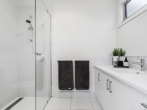YOU ME & THE SEA BLAIRGOWRIE - Accommodation Mt Buller 2