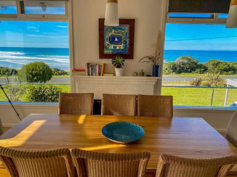 MAVI BEACH HOUSE Beachfront Wifi Views - Accommodation Mt Buller 3
