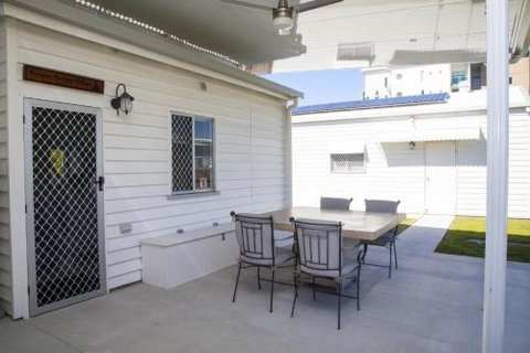 Urangan Harbour Cottage - Accommodation Mt Buller 5