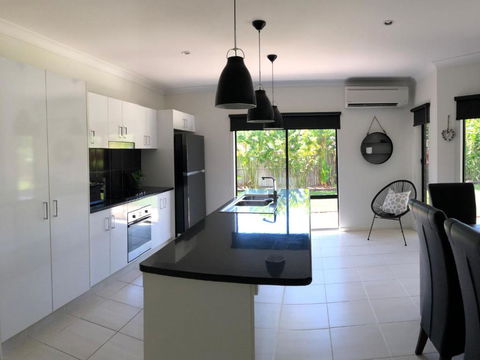 Cooya Beach Ultimate Tropical Getaway - Accommodation Mt Buller 5