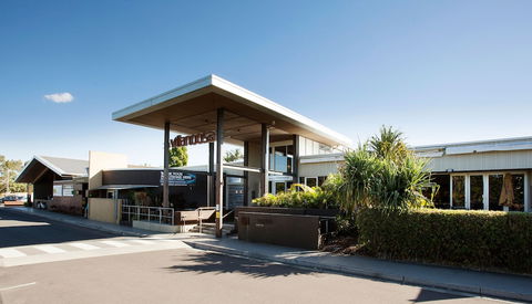 Villa Noosa Hotel - Accommodation Mt Buller 1