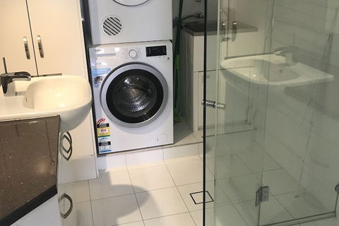 Zenith Ocean Front Apartments - Accommodation Mt Buller 7