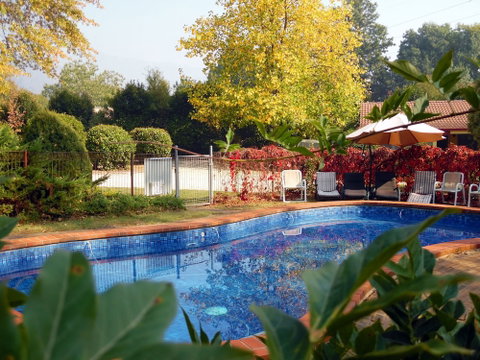 Bright Highland Valley Cottages - Accommodation Mt Buller 3