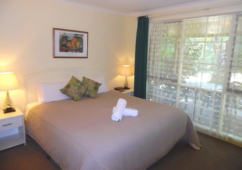 Bright Highland Valley Cottages - Accommodation Mt Buller 6