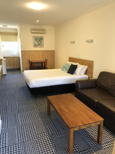 Bright Avenue Motor Inn - Accommodation Mt Buller 5