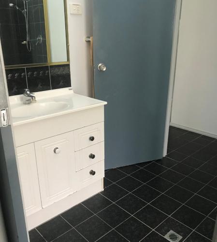 11 Anchovy Street Tin Can Bay Summer Haven Coastal Retreat - Accommodation Mt Buller 4