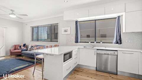 Yacaaba Beautiful Waterfront Location - Accommodation Mt Buller 6