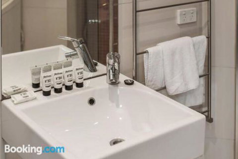 Heart Of Sandringham Apartment By Ready Set Host - Accommodation Mt Buller 6