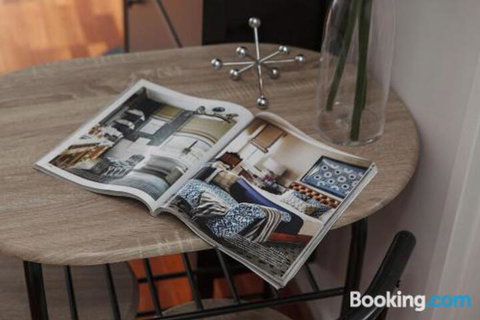 Heart Of Sandringham Apartment By Ready Set Host - Accommodation Mt Buller 5