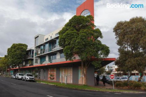 Heart Of Sandringham Apartment By Ready Set Host - Accommodation Mt Buller 2