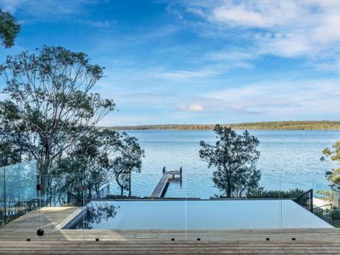 ESTUARY HOUSE Basin View 4pm Check Out Sundays - Accommodation Mt Buller 0
