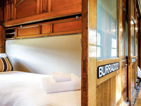 THE ANGAS CARRIAGE Alpine Southern Highlands 4pm Check Out On Sundays - Accommodation Mt Buller 1