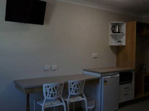BEST WESTERN CASTLE LODGE MOTEL - Accommodation Mt Buller 1