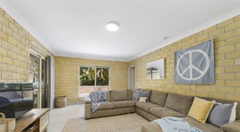 BEACHSIDE HIDEAWAY BONNY HILLS - Accommodation Mt Buller 5