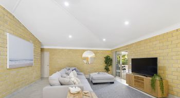 BEACHSIDE HIDEAWAY BONNY HILLS - Accommodation Mt Buller 3