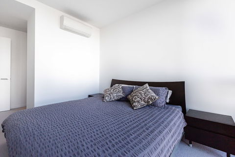 Sabrina, 2BDR Docklands Apartment - Accommodation Mt Buller 4