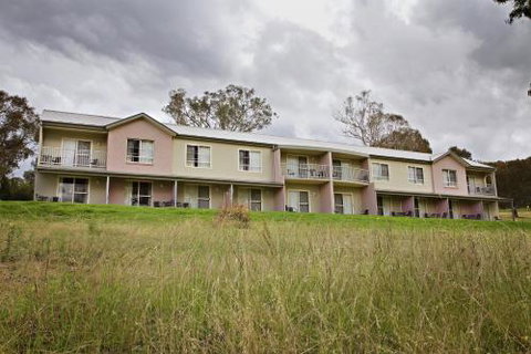 BATHURST GOLDFIELDS MOTEL On MOUNT PANORAMA - Accommodation Mt Buller 1