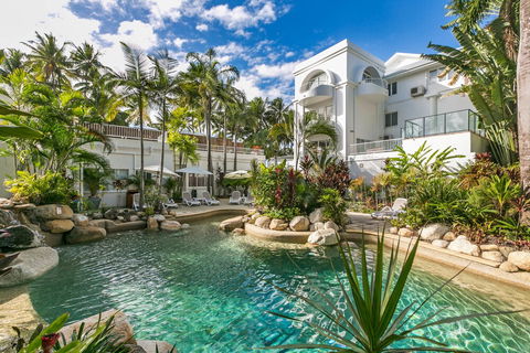 Poolside Apt In Alamanda Beachfront Resort 67 - Accommodation Mt Buller 1