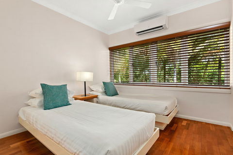 Poolside Apt In Alamanda Beachfront Resort 67 - Accommodation Mt Buller 4