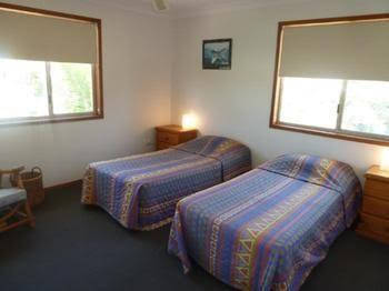 Sails Beach House Apartments Pottsville Beach - Accommodation Mt Buller 2