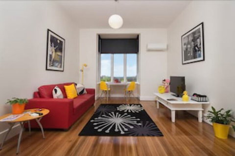 Penguin Waterfront Escape - Accommodation Mt Buller 7