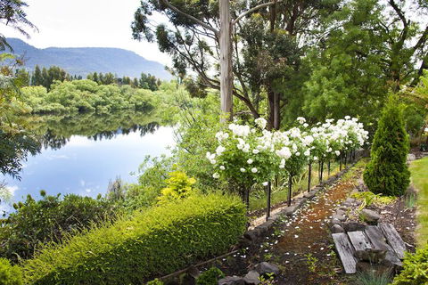 The Shingles Riverside Cottages - Accommodation Mt Buller 4