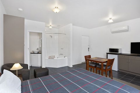 A1 Motels Port Fairy Motel And Apartments - Accommodation Mt Buller 7