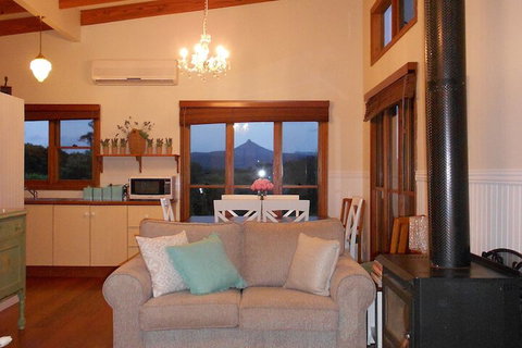 Milton Country Retreat The Chocolate Cottages - Accommodation Mt Buller 5