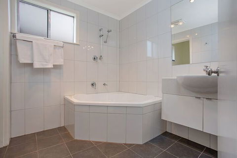 Hamilton Town House Motel - Accommodation Mt Buller 2