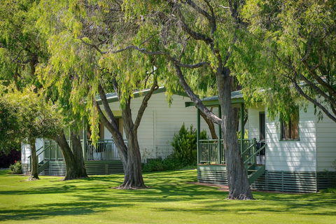 Mandalay Holiday Resort And Tourist Park - Accommodation Mt Buller 1