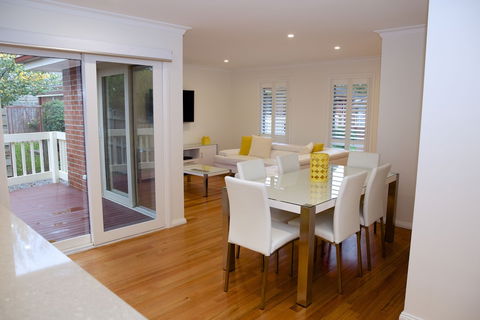 Yarra Glen Racecourse Apartments - Accommodation Mt Buller 5