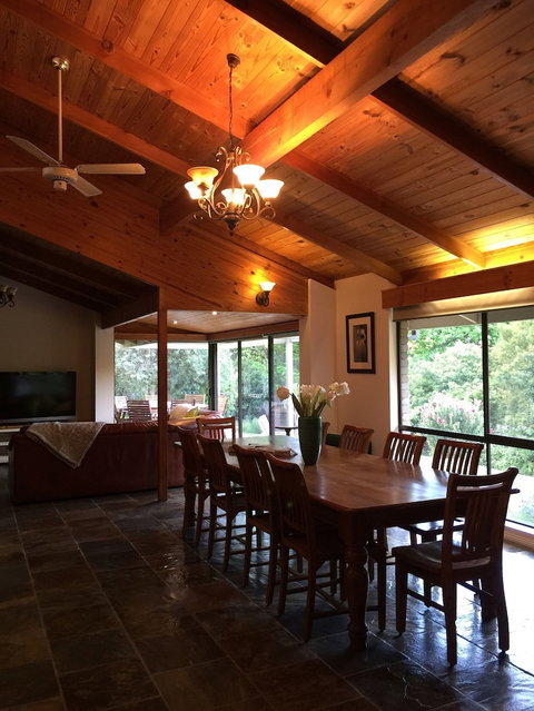 Forest Lodge Chalets - Accommodation Mt Buller 6