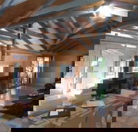 Treetops Accommodation Montville