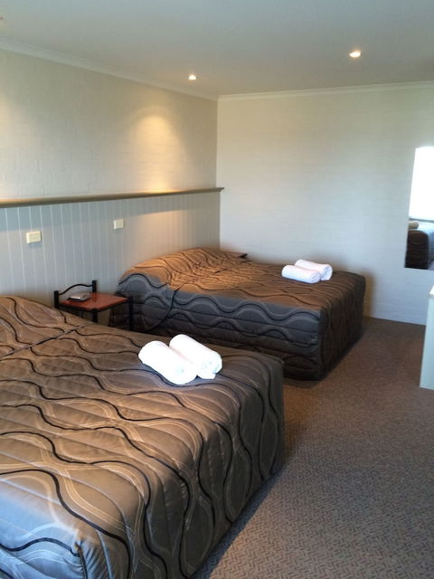 Heritage House Motel & Units - Accommodation Mt Buller 3